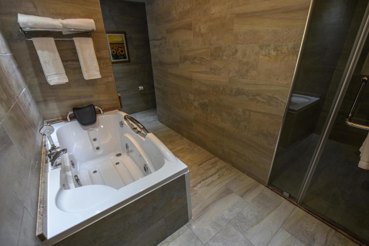 קמפאלה Casa Solada Hotel מראה חיצוני תמונה